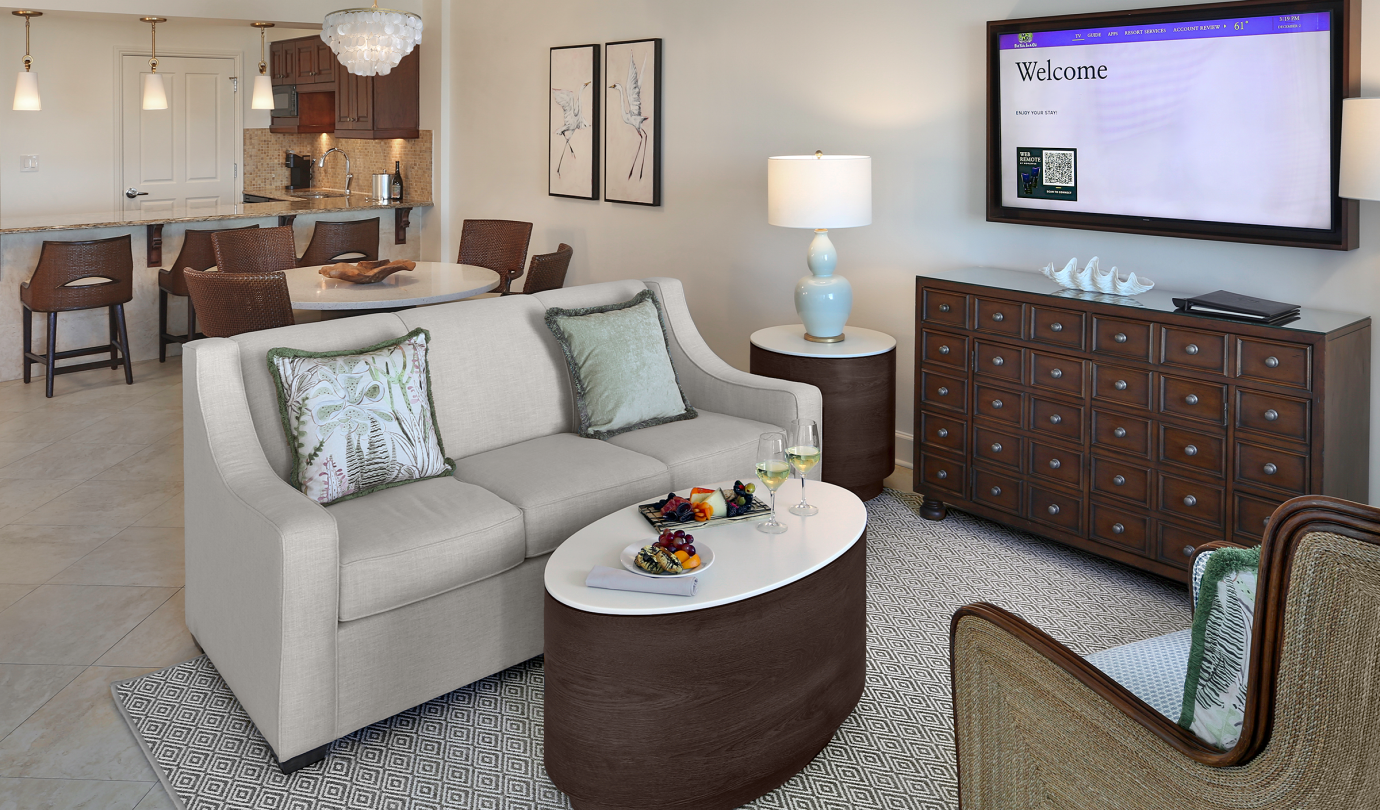 Florida House - Queen Suite Living-Dining-Kitchen